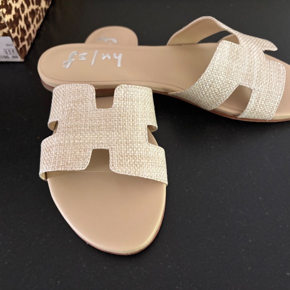 French Sole Raffia Slide - Picture 2 of 6